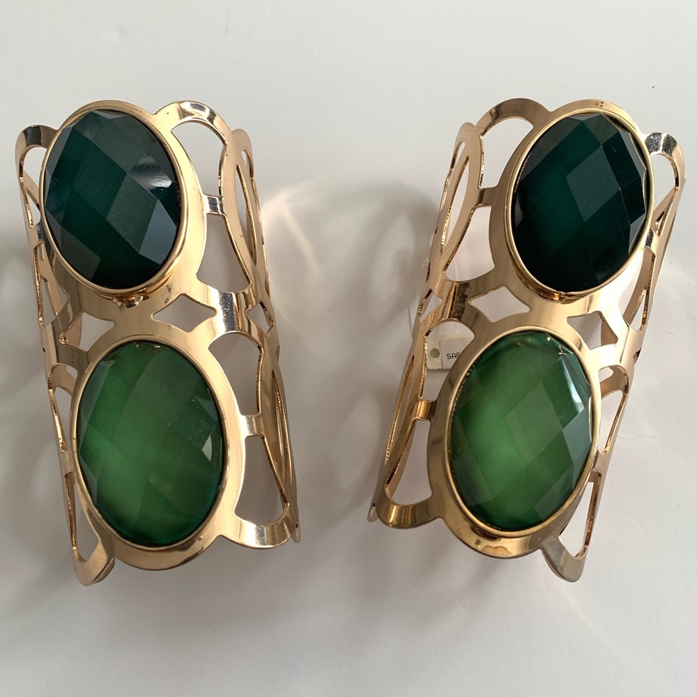 Gold Emerald Jeweled Cuff